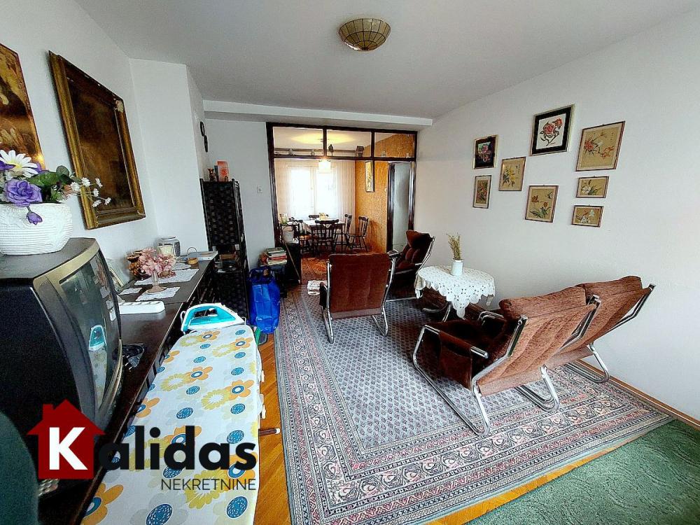 Slika 3 - Stan,NOVI SAD,CENTAR,kv: 90, € 288400, ID: 1007471