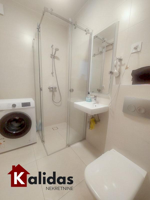 Slika 10 - Stan,NOVI SAD,BULEVAR EVROPE,kv: 29, € 105000, ID: 1007621
