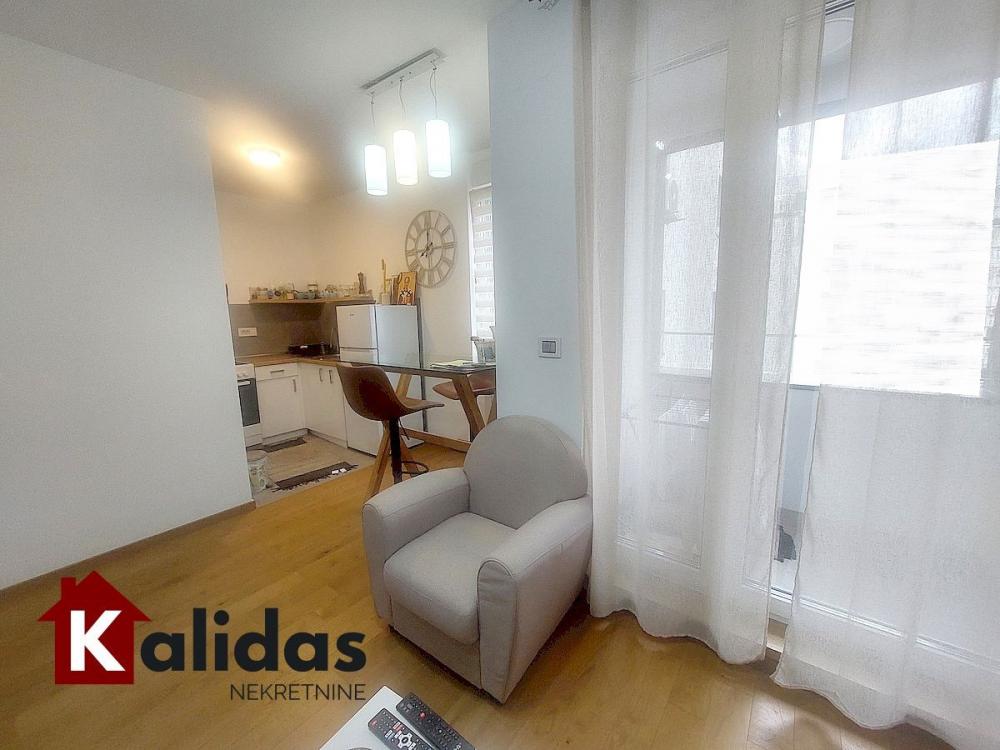 Slika 5 - Stan,NOVI SAD,BULEVAR EVROPE,kv: 29, € 105000, ID: 1007621