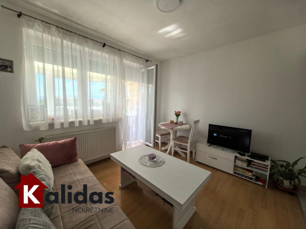 Slika 2 - Stan,NOVI SAD,DETELINARA,kv: 24, € 72100, ID: 1007717