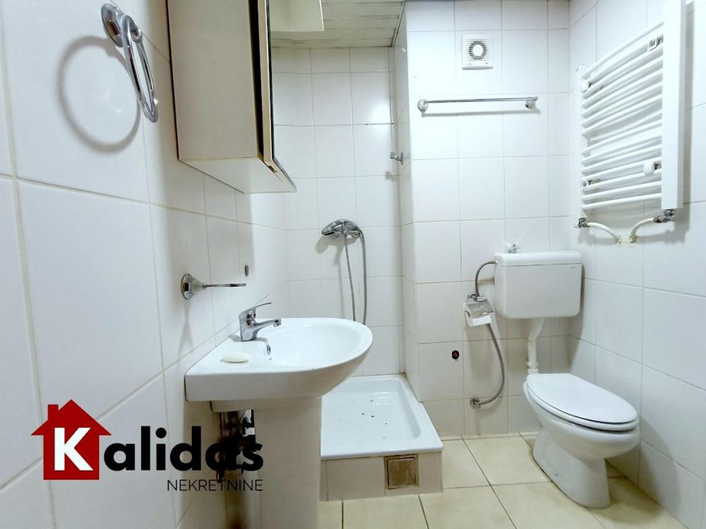 Slika 5 - Stan,NOVI SAD,CENTAR,kv: 32, € 103000, ID: 1007395