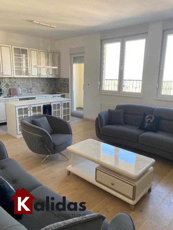 Slika 2 - Stan,NOVI SAD,SALAJKA,kv: 74, € 226600, ID: 1007663