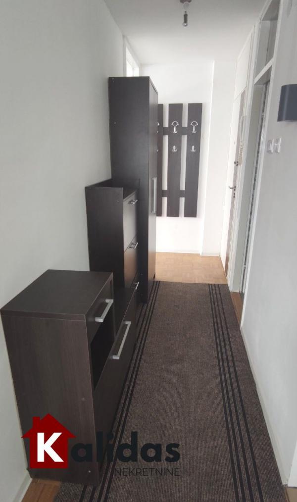 Slika 9 - Stan,NOVI SAD,LIMAN 2,kv: 56, € 177100, ID: 1005465