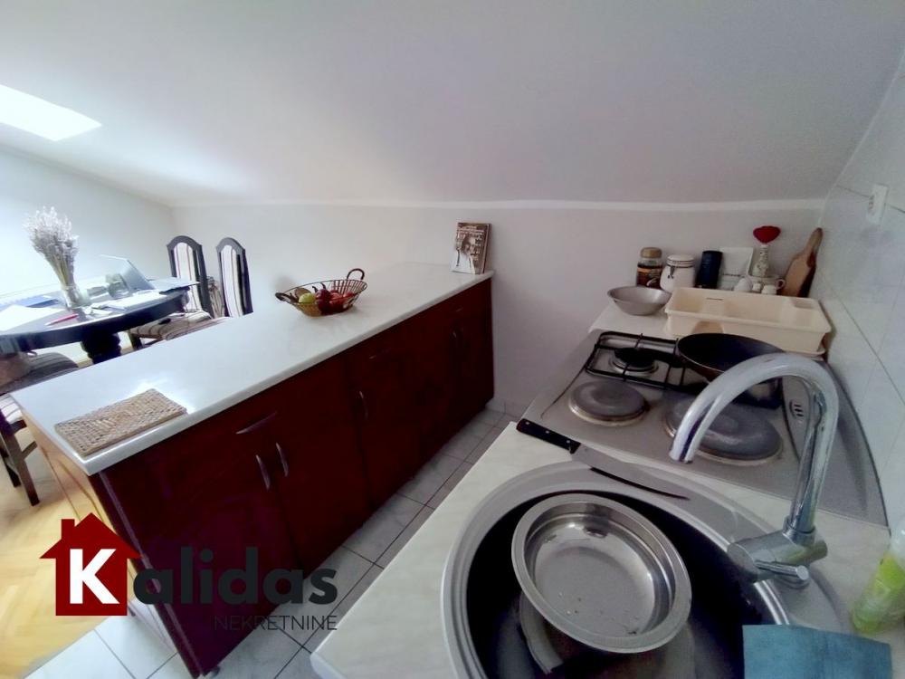 Slika 4 - Stan,NOVI SAD,BULEVAR,kv: 48, € 98900, ID: 1005638