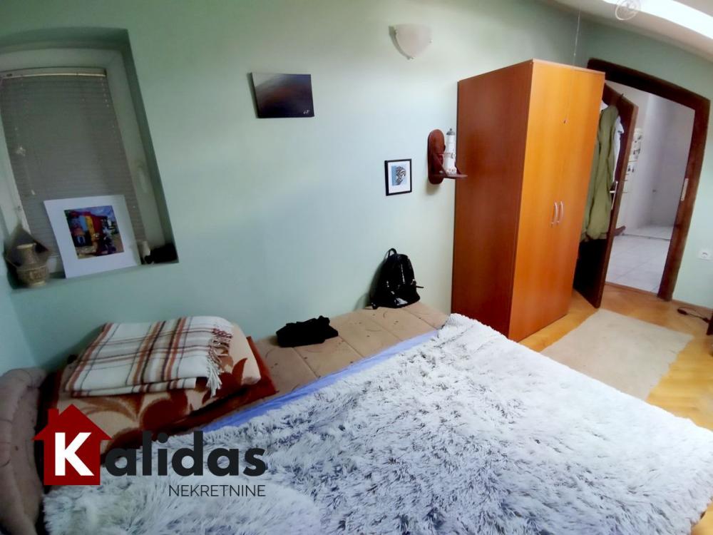 Slika 9 - Stan,NOVI SAD,BULEVAR,kv: 48, € 98900, ID: 1005638