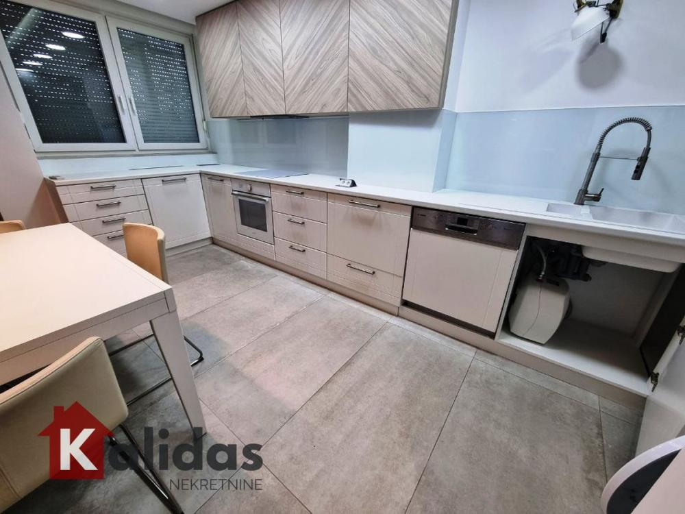 Slika 8 - Stan,NOVI SAD,LIMAN 1,kv: 56, € 195700, ID: 1007218