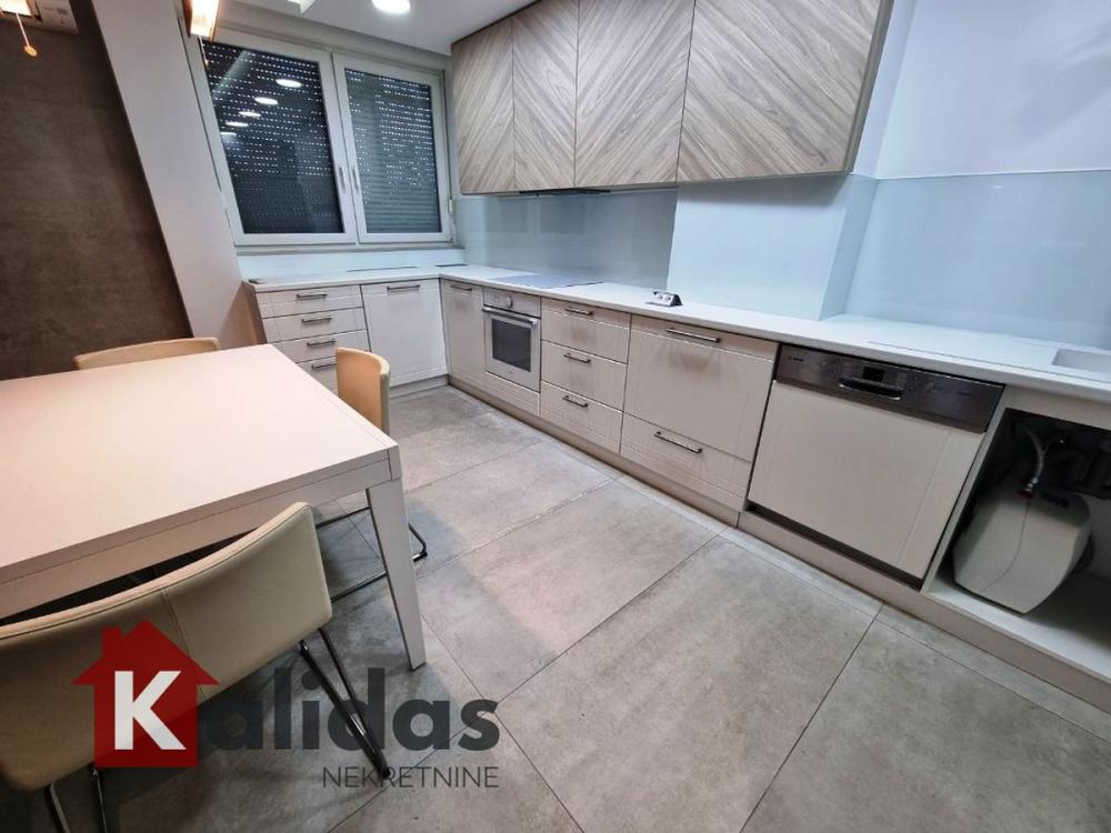Slika 10 - Stan,NOVI SAD,LIMAN 1,kv: 56, € 195700, ID: 1007218