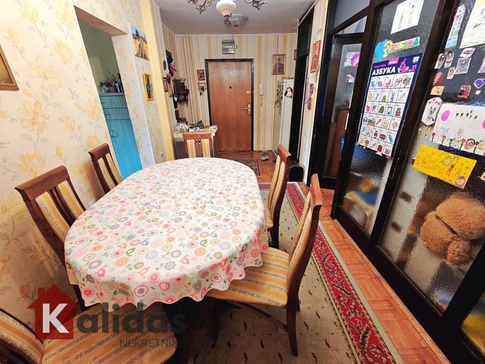 Slika 4 - Stan,NOVI SAD,BULEVAR,kv: 71, € 180800, ID: 1007412