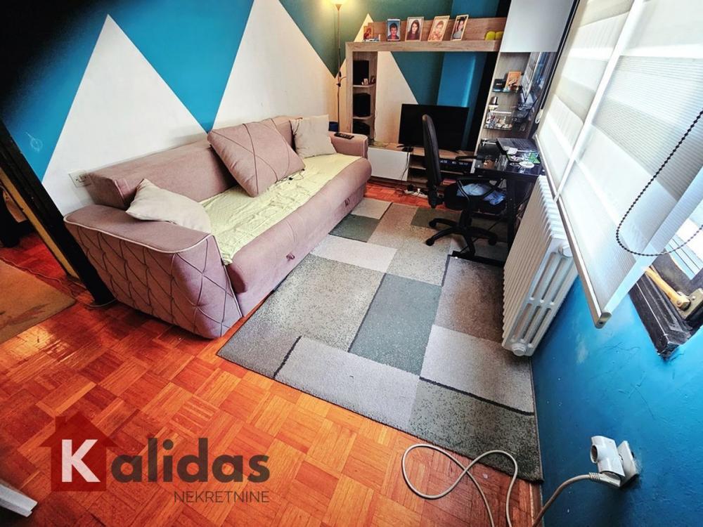 Slika 11 - Stan,NOVI SAD,BULEVAR,kv: 71, € 180800, ID: 1007412