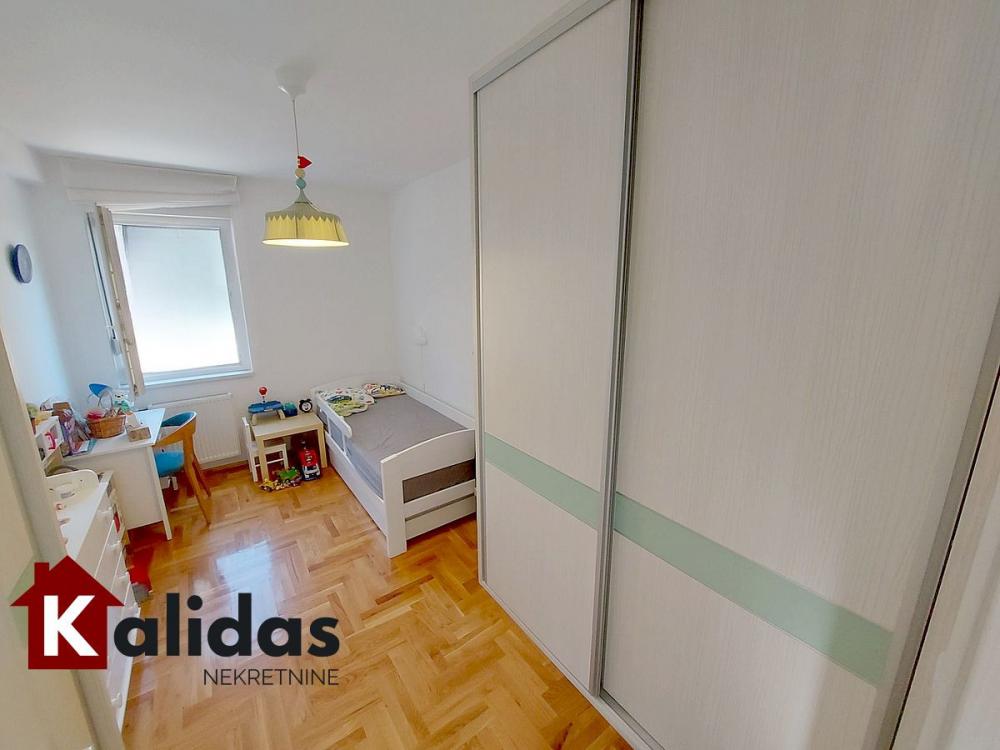 Slika 9 - Stan,NOVI SAD,TELEP,kv: 70, € 197760, ID: 1006195