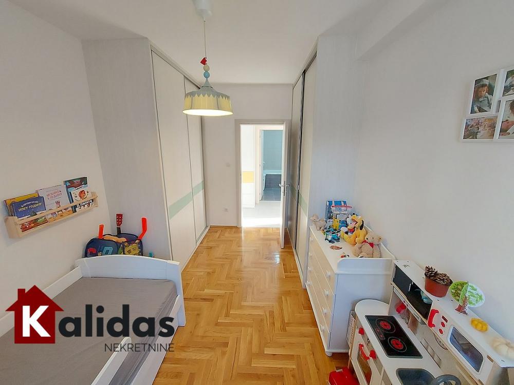 Slika 11 - Stan,NOVI SAD,TELEP,kv: 70, € 197760, ID: 1006195