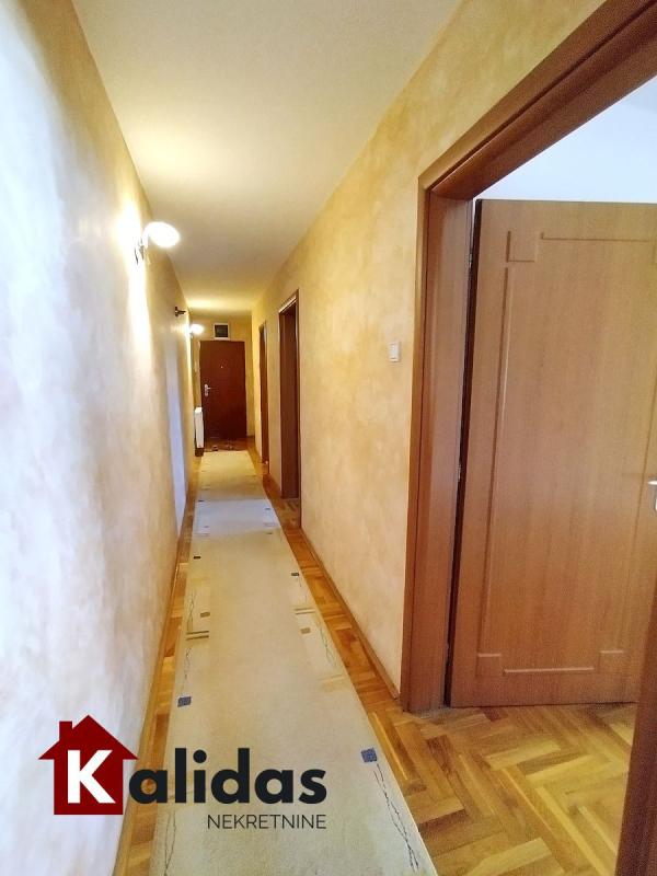 Slika 7 - Stan,NOVI SAD,CENTAR,kv: 71, € 180250, ID: 1006955