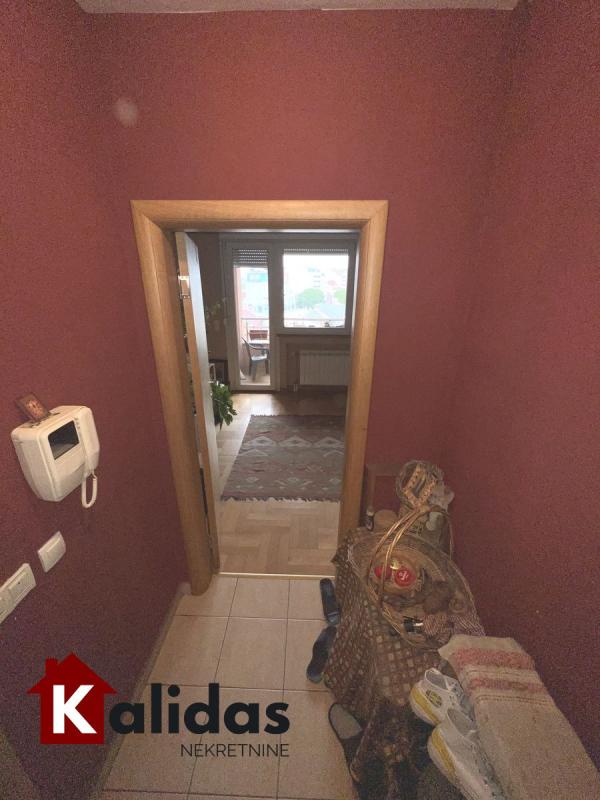 Slika 9 - Stan,NOVI SAD,CENTAR,kv: 100, € 164800, ID: 1005495