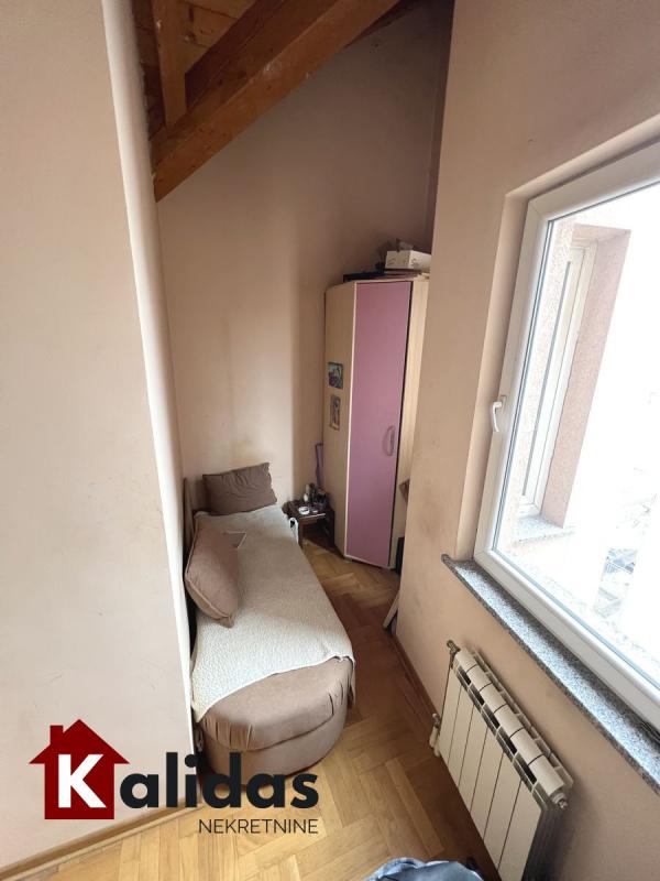 Slika 8 - Stan,NOVI SAD,CENTAR,kv: 100, € 164800, ID: 1005495