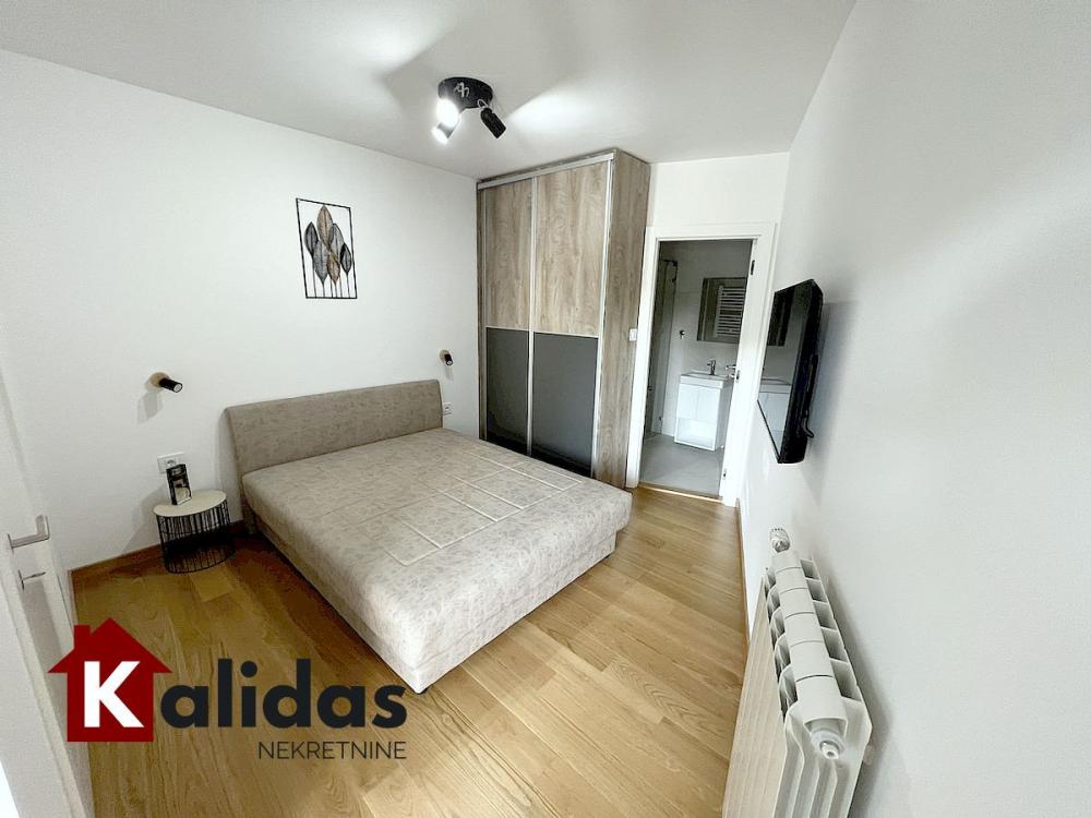 Slika 8 - Stan,NOVI SAD,CENTAR,kv: 48, € 185400, ID: 1007110