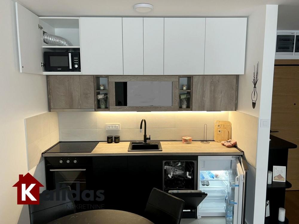 Slika 3 - Stan,NOVI SAD,CENTAR,kv: 48, € 185400, ID: 1007110