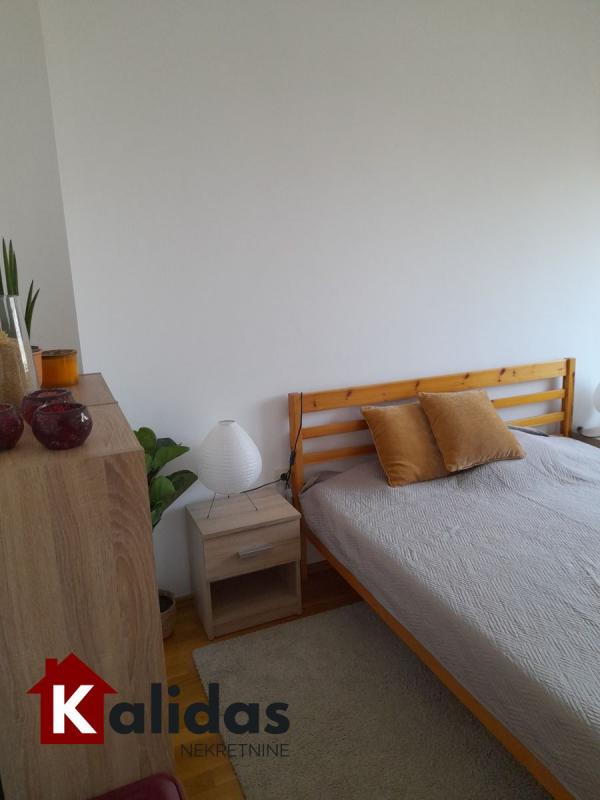 Slika 9 - Stan,NOVI SAD,TELEP,kv: 48, € 119480, ID: 1006923
