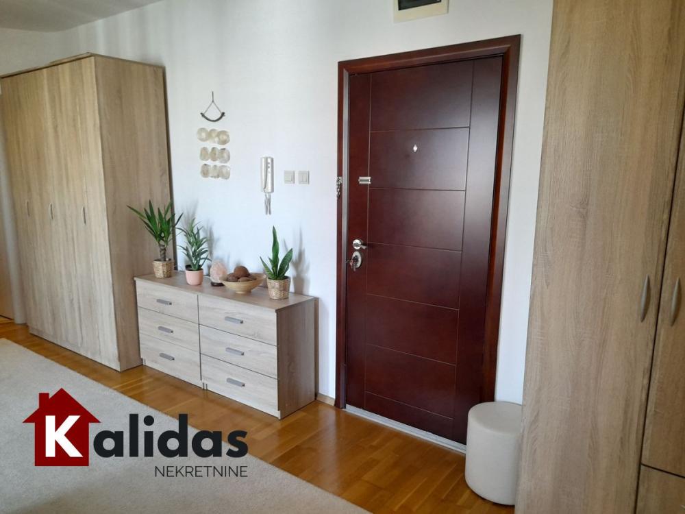 Slika 6 - Stan,NOVI SAD,TELEP,kv: 48, € 119480, ID: 1006923