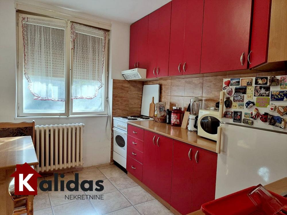 Slika 3 - Stan,NOVI SAD,DETELINARA,kv: 47, € 123600, ID: 1004351