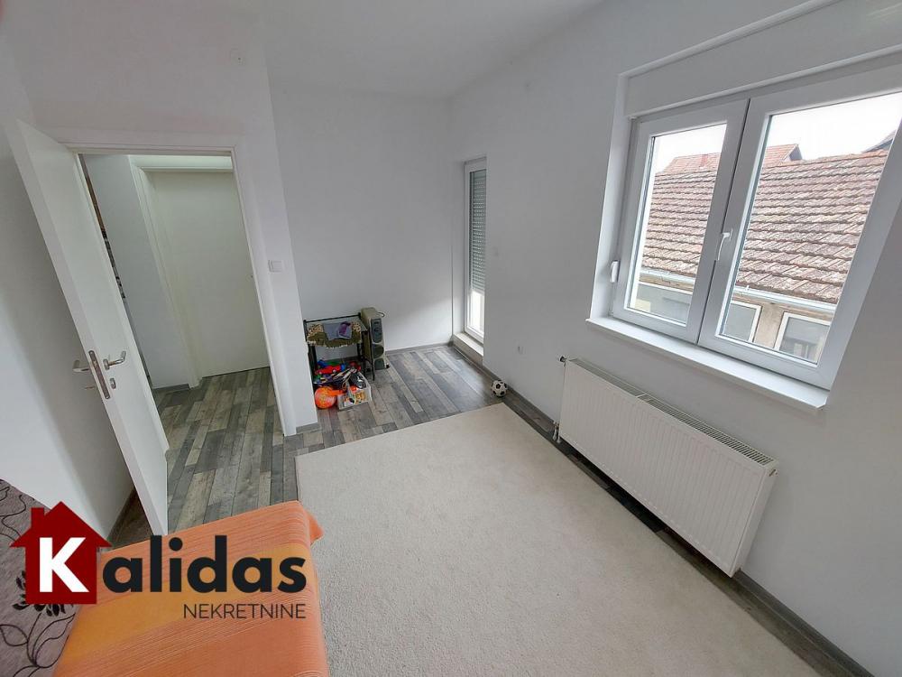 Slika 7 - Stan,NOVI SAD,KLISA,kv: 68, € 115570, ID: 1003944