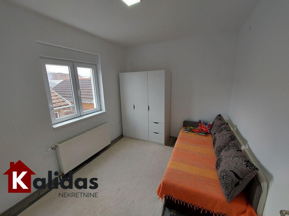 Slika 8 - Stan,NOVI SAD,KLISA,kv: 68, € 115570, ID: 1003944
