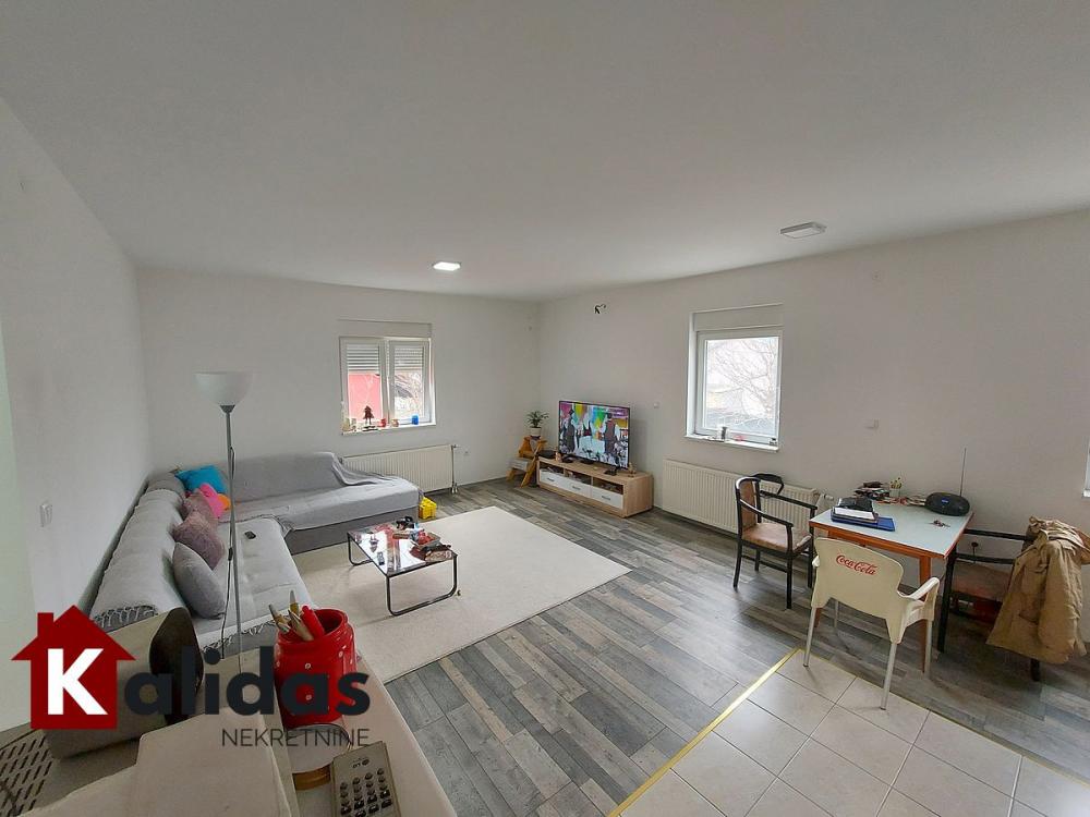 Slika 3 - Stan,NOVI SAD,KLISA,kv: 68, € 115570, ID: 1003944