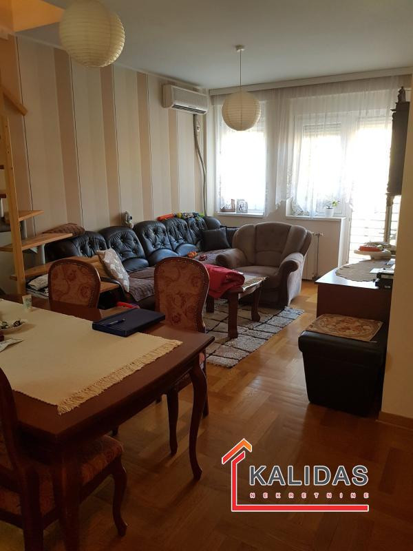 Slika 1 - Stan,NOVI SAD,BULEVAR,kv: 52, € 194670, ID: 1001345