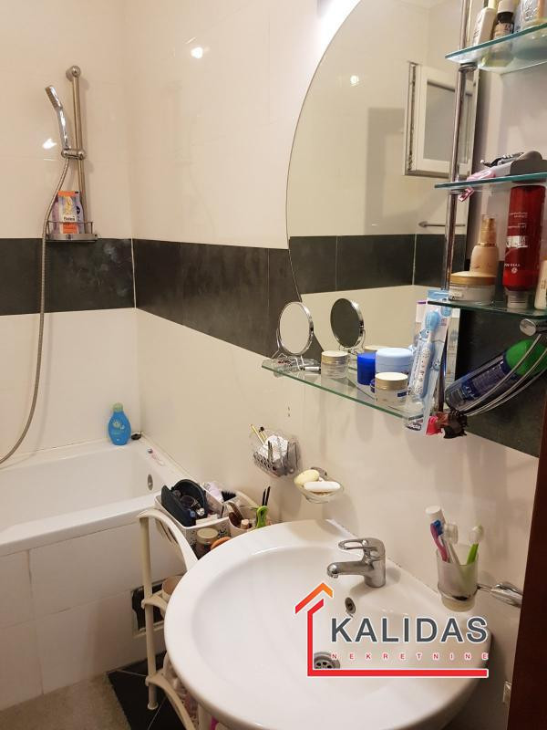Slika 4 - Stan,NOVI SAD,BULEVAR,kv: 52, € 194670, ID: 1001345