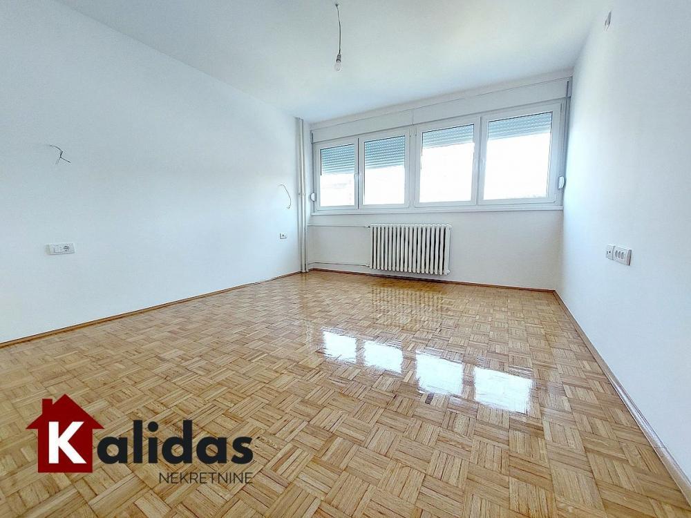Glavna slika -Stan,NOVI SAD,BULEVAR,kv: 63, € 161400, ID: 1007510