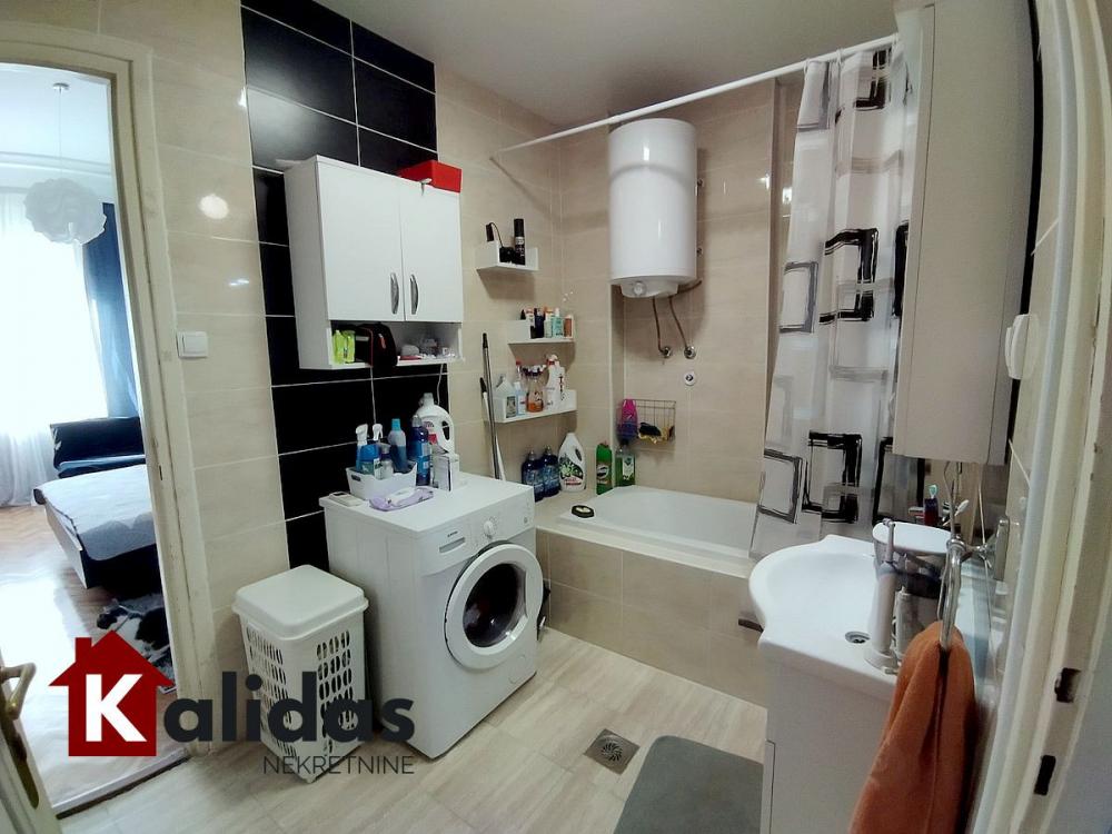 Slika 8 - Stan,NOVI SAD,CENTAR,kv: 89, € 257500, ID: 1006082