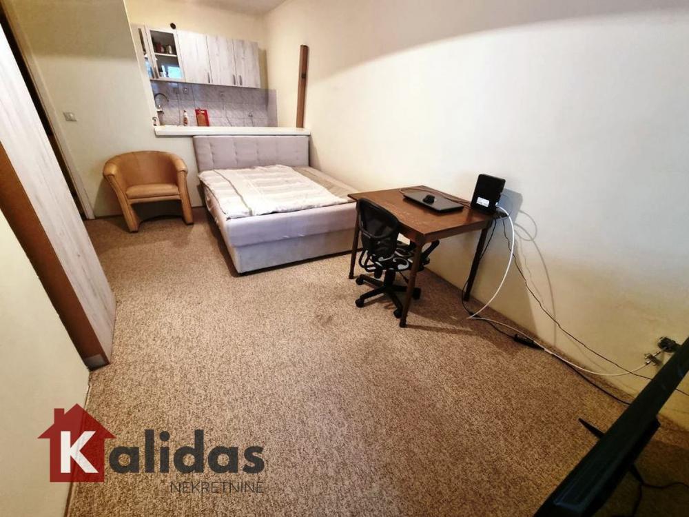 Glavna slika -Stan,NOVI SAD,BULEVAR,kv: 31, € 85490, ID: 1007178