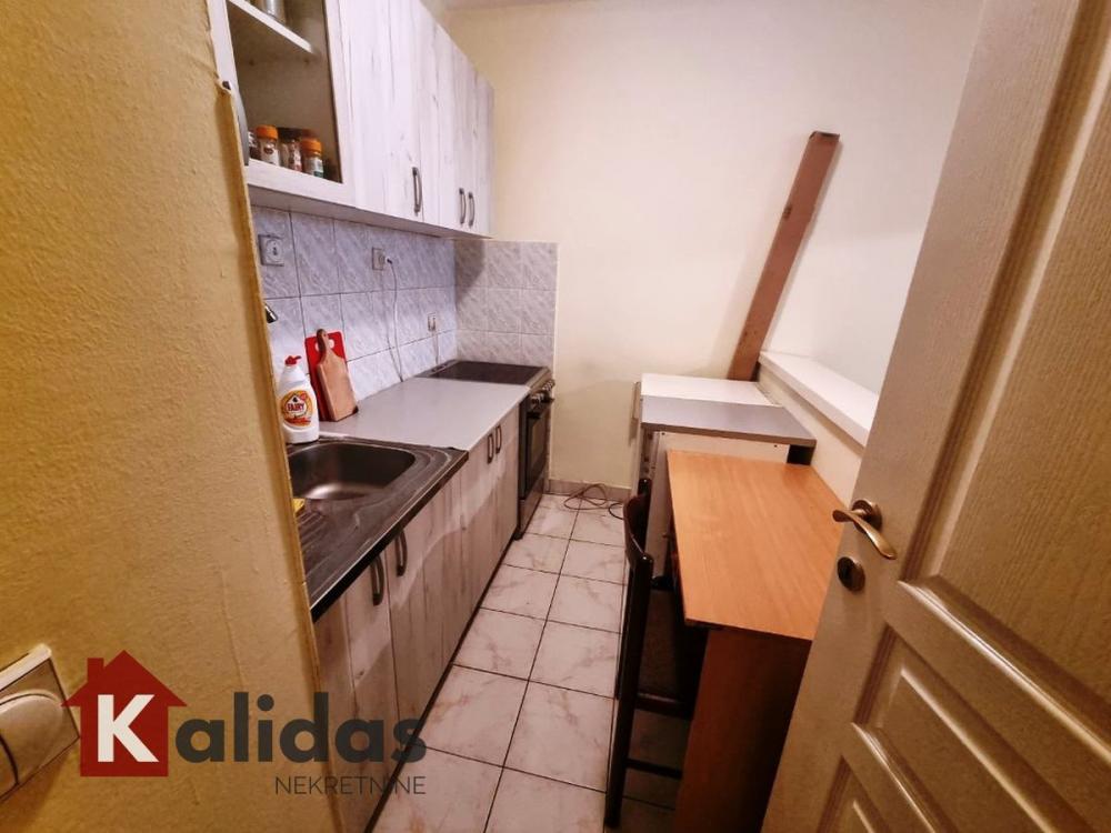 Slika 8 - Stan,NOVI SAD,BULEVAR,kv: 31, € 85490, ID: 1007178
