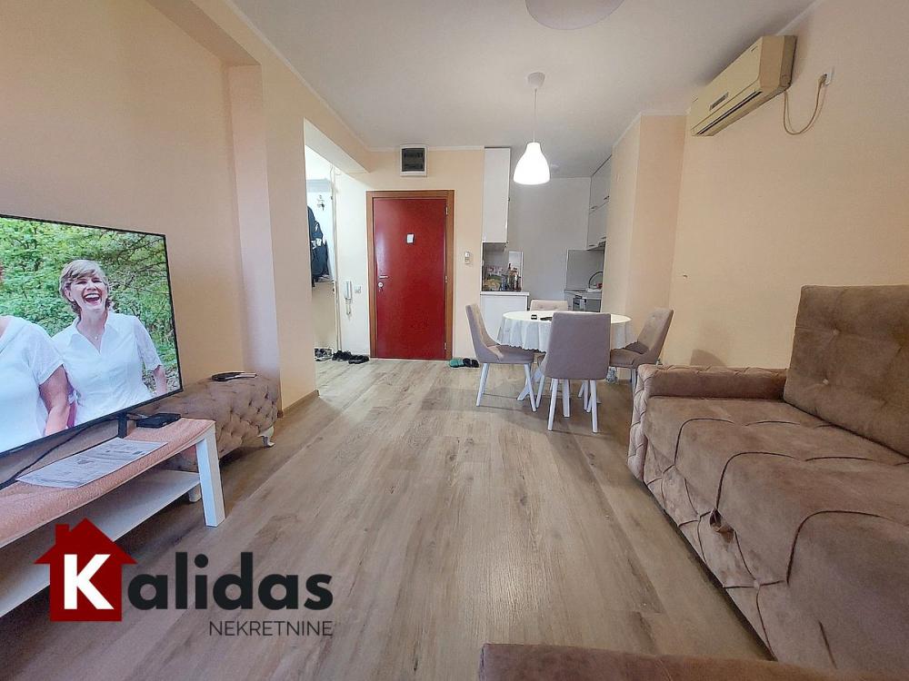 Slika 5 - Stan,NOVI SAD,BULEVAR,kv: 44, € 135960, ID: 1007235