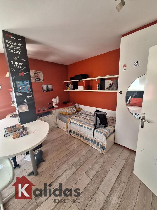 Slika 8 - Stan,NOVI SAD,BULEVAR,kv: 174, € 268800, ID: 1007390