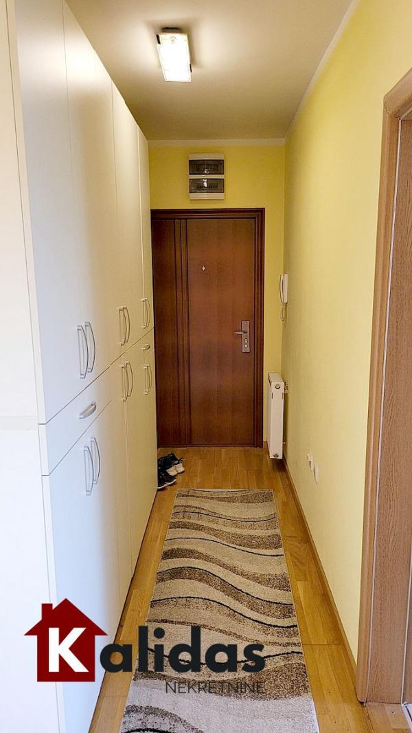 Slika 11 - Stan,NOVI SAD,BULEVAR EVROPE,kv: 60, € 154500, ID: 1005287