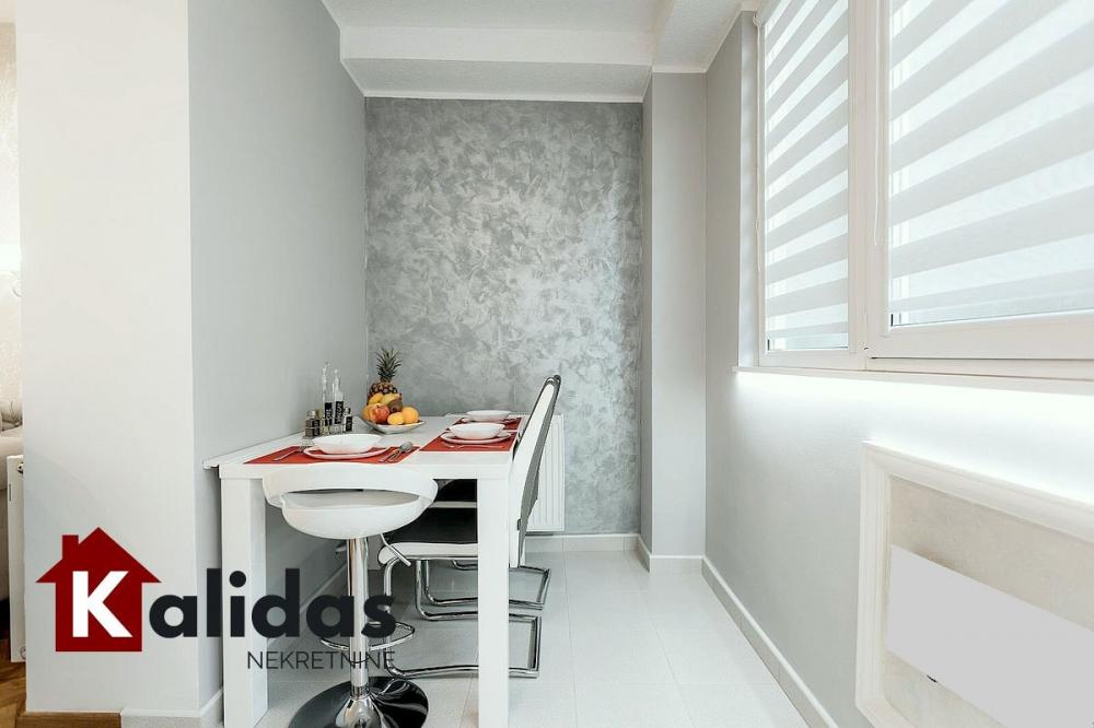 Slika 9 - Stan,NOVI SAD,CENTAR,kv: 38, € 154500, ID: 1004878