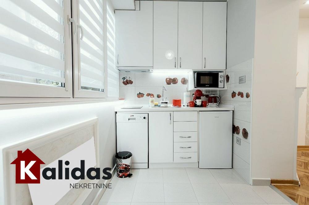 Slika 7 - Stan,NOVI SAD,CENTAR,kv: 38, € 154500, ID: 1004878