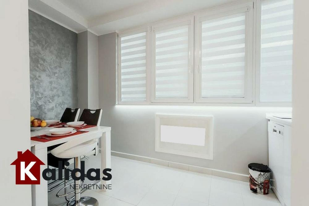 Slika 8 - Stan,NOVI SAD,CENTAR,kv: 38, € 154500, ID: 1004878