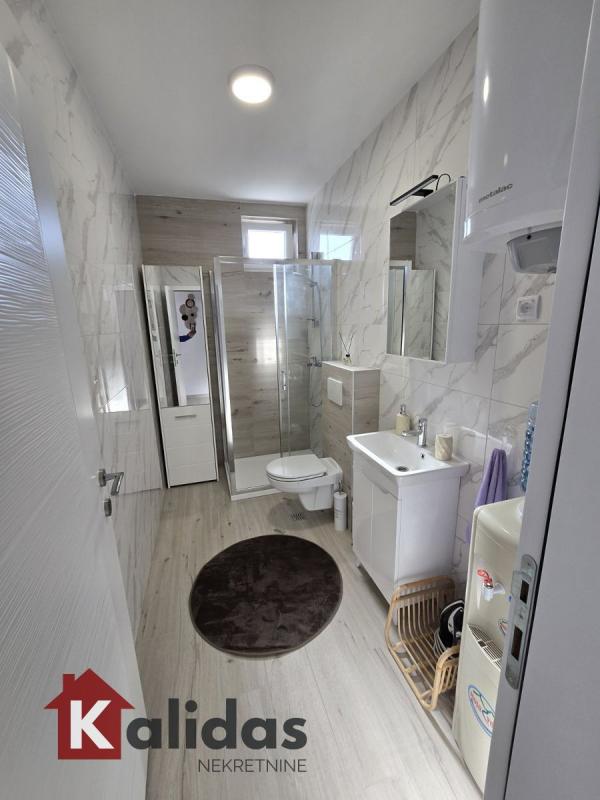 Slika 11 - Stan,NOVI SAD,ADICE,kv: 88, € 176100, ID: 1007257