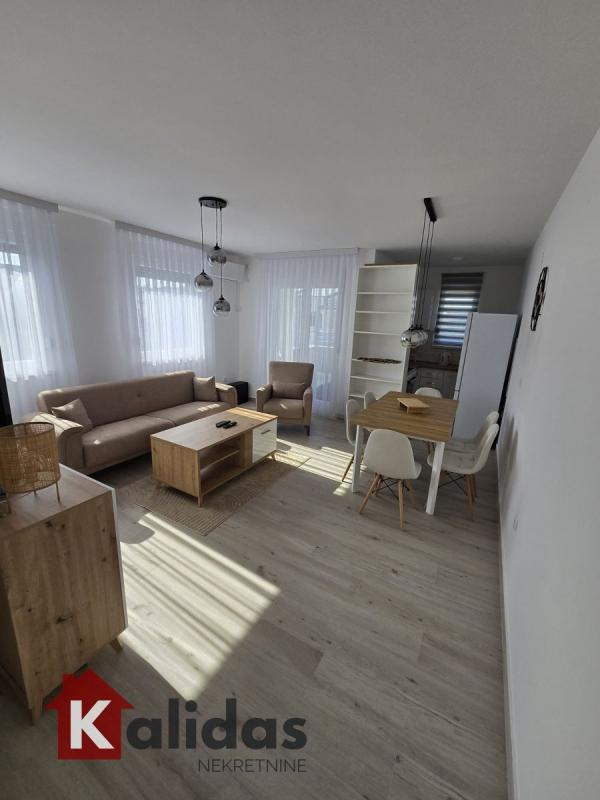 Slika 2 - Stan,NOVI SAD,ADICE,kv: 88, € 176100, ID: 1007257