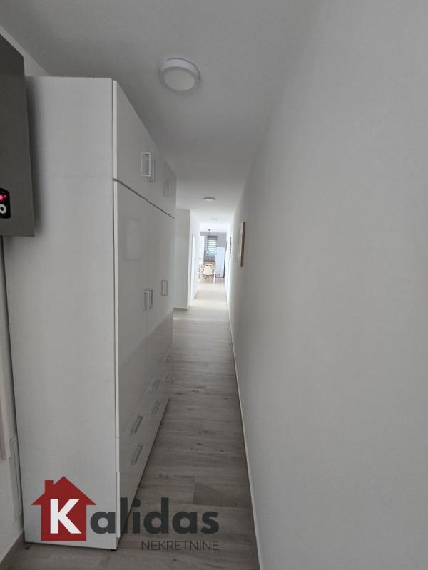 Slika 6 - Stan,NOVI SAD,ADICE,kv: 88, € 176100, ID: 1007257