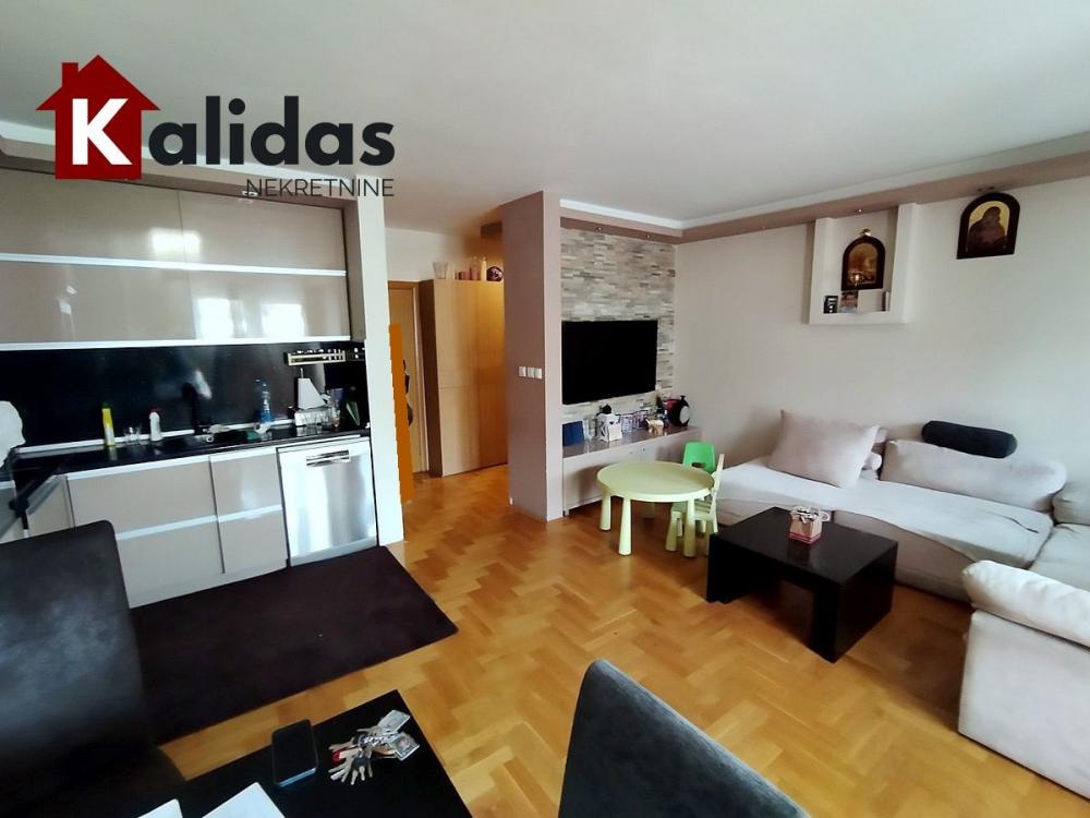 Slika 2 - Stan,NOVI SAD,CENTAR,kv: 86, € 218360, ID: 1004218