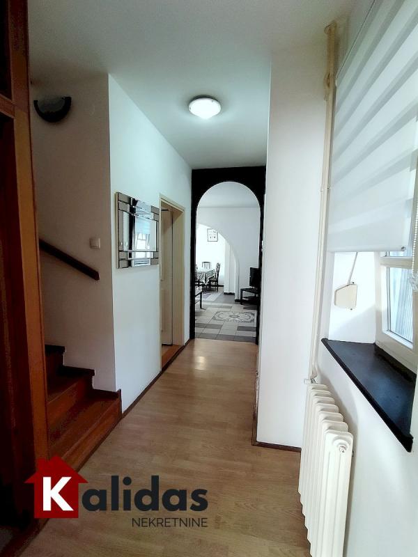 Slika 11 - Stan,NOVI SAD,CENTAR,kv: 103, € 206000, ID: 1007052