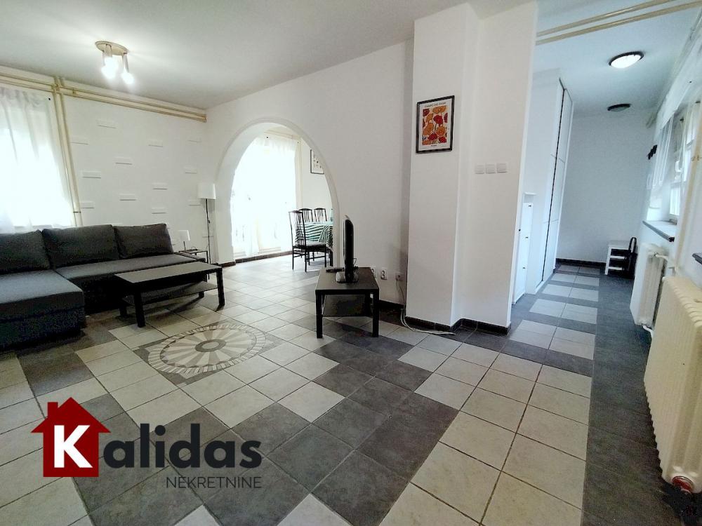 Slika 3 - Stan,NOVI SAD,CENTAR,kv: 103, € 206000, ID: 1007052