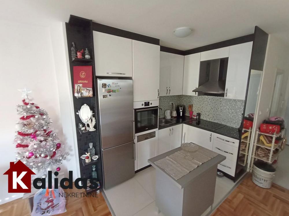 Slika 4 - Stan,NOVI SAD,NOVA DETELINARA,kv: 57, € 154400, ID: 1005189