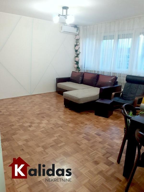 Slika 2 - Stan,NOVI SAD,BULEVAR,kv: 75, € 185400, ID: 1005879