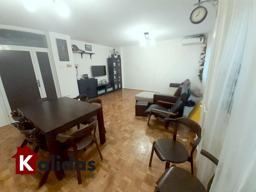 Slika 4 - Stan,NOVI SAD,BULEVAR,kv: 75, € 185400, ID: 1005879