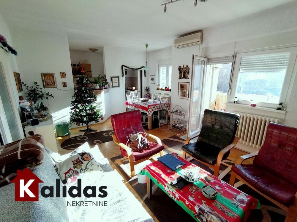 Glavna slika -Stan,NOVI SAD,BULEVAR,kv: 79, € 164800, ID: 1003834