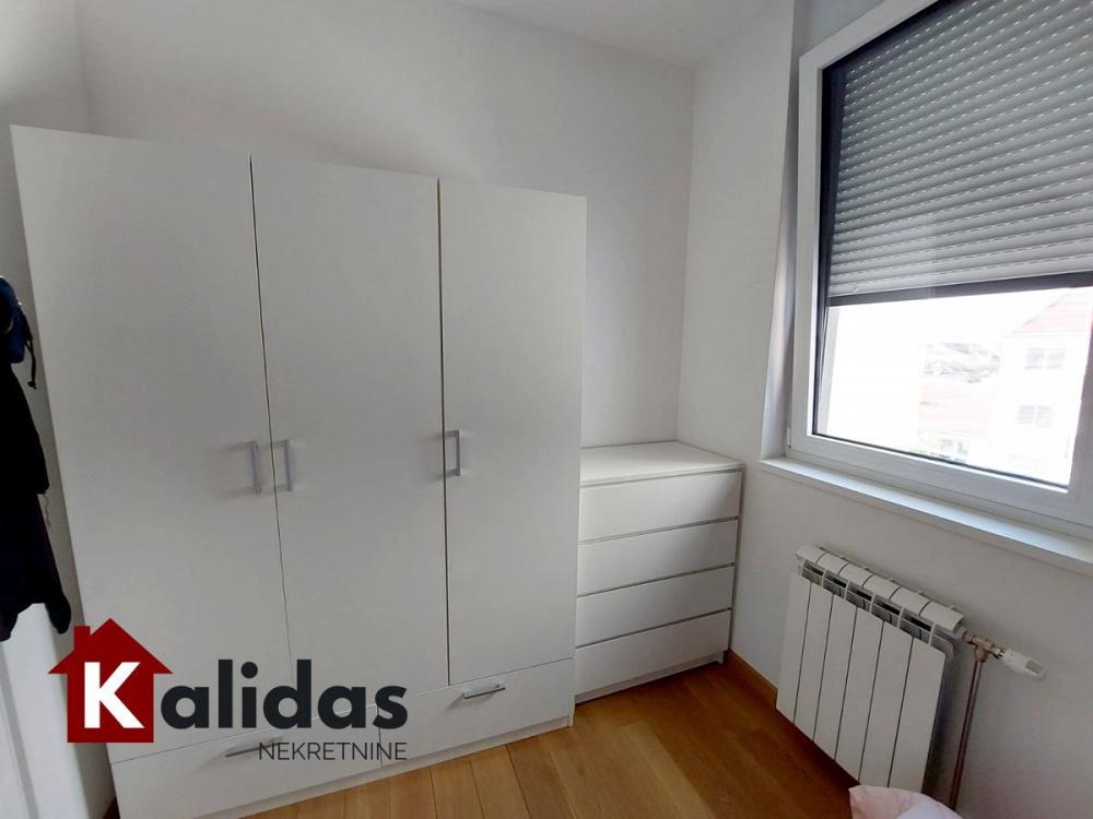 Slika 7 - Stan,NOVI SAD,CENTAR,kv: 73, € 293550, ID: 1005492