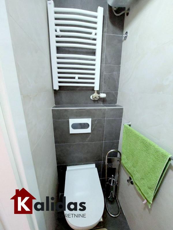 Slika 10 - Stan,NOVI SAD,CENTAR,kv: 73, € 293550, ID: 1005492